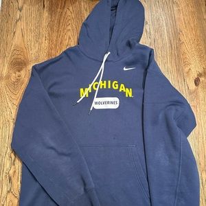 Michigan campus collection Nike hoodie size large